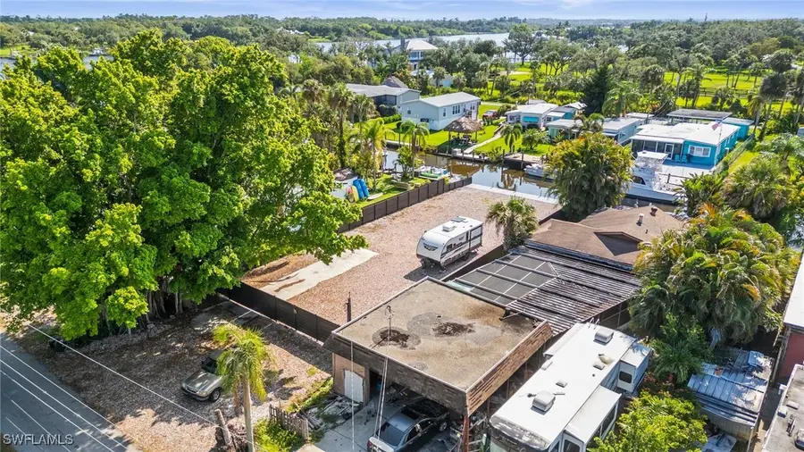 2228 Marina Park Drive, Fort Myers, FL 33905 - Image #3