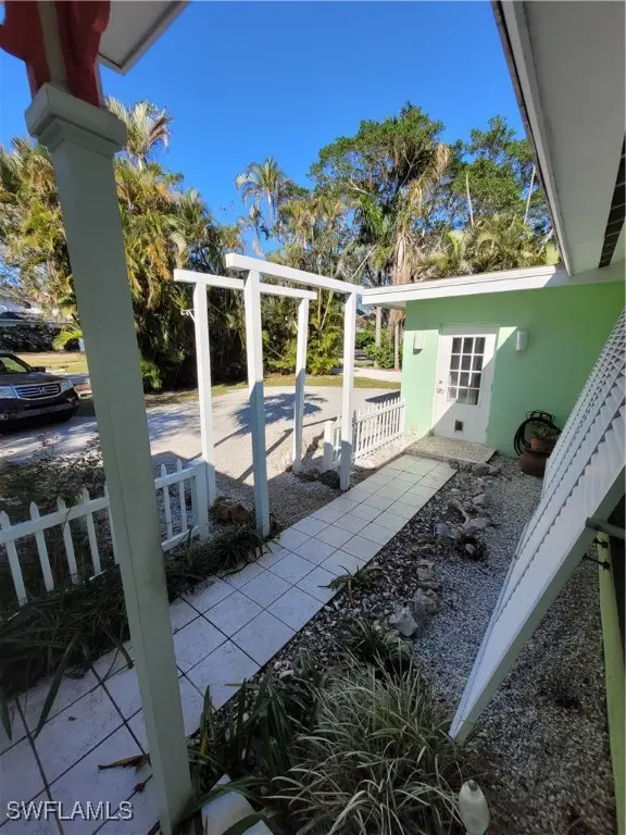 870 Forest Avenue, Naples, FL 34102 - Image #2