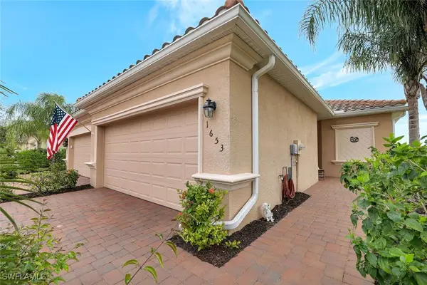 1653 Alameda Drive, Naples, FL 34120