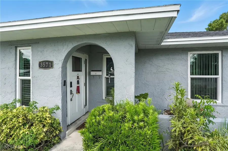 3571 Santiago Way, Naples, FL 34105 - Image #2