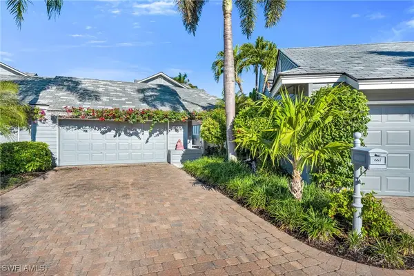 667 Bridgeway Lane, Naples, FL 34108