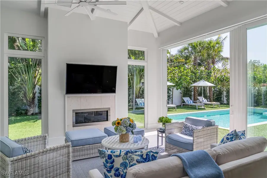 680 Wedge Drive, Naples, FL 34103 - Image #2