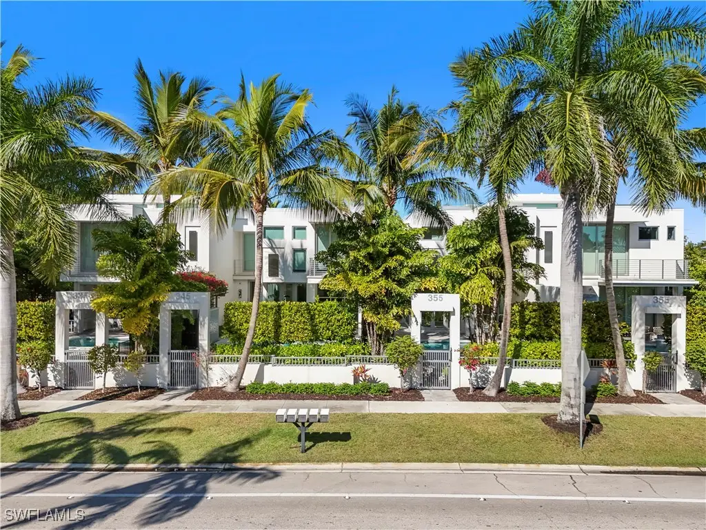 355 Banyan Boulevard #2, Naples, FL 34102 - Image #1