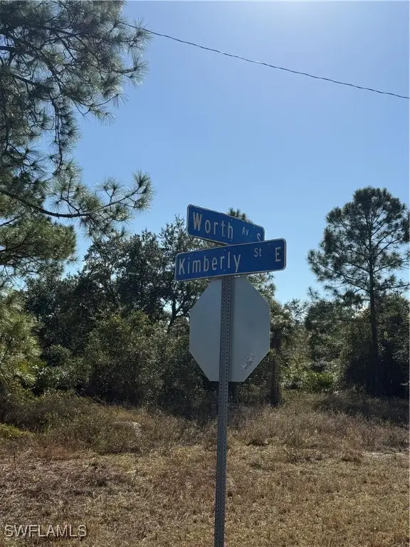 723 Worth Avenue S, Lehigh Acres, FL 33974 - Image #2