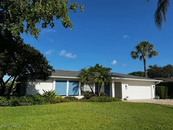 321 Burning Tree Drive, Naples, FL 34105