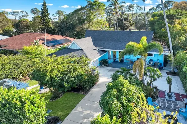 4352 Parrot Avenue, Naples, FL 34104