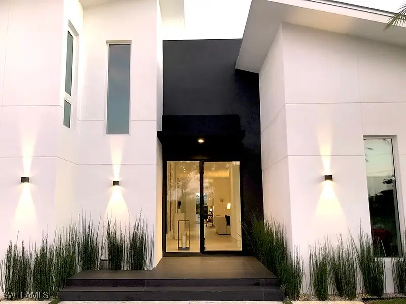 1218 14th Avenue N, Naples, FL 34102 - Image #1