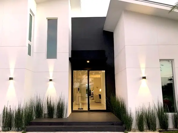 1218 14th Avenue N, Naples, FL 34102