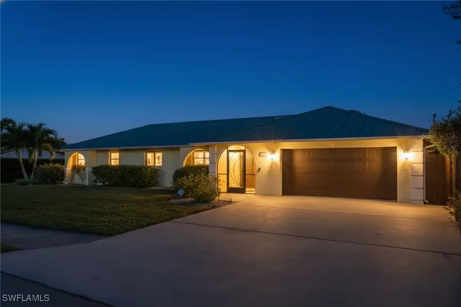 595 103rd Avenue N, Naples, FL 34108 - Image #2