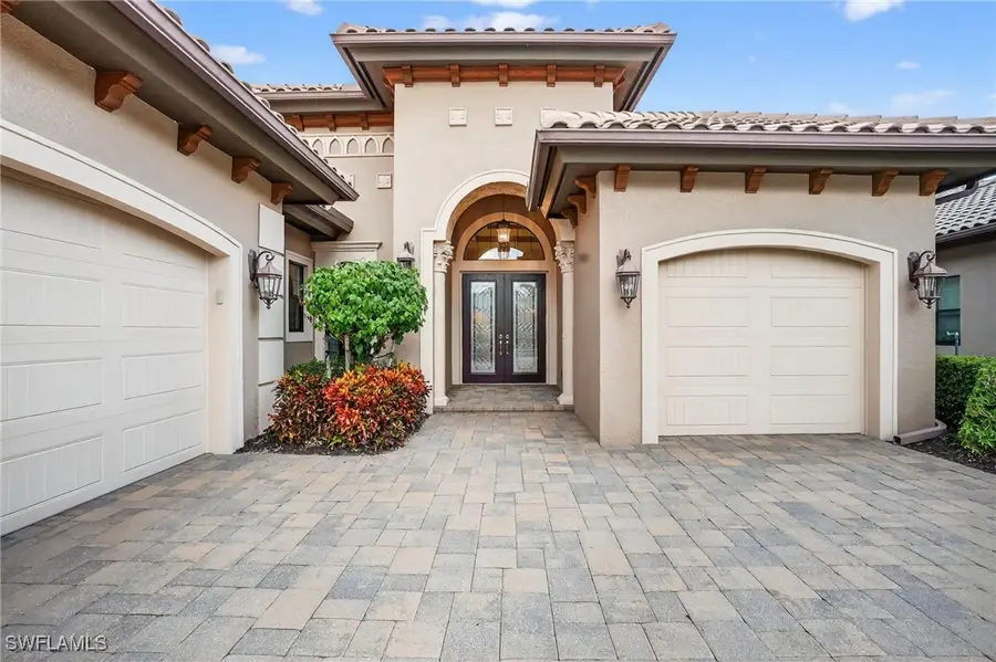 7255 Lantana Circle, Naples, FL 34119 - Image #3
