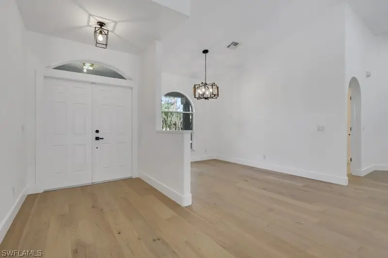 440 33rd Avenue Ne, Naples, FL 34120 - Image #2