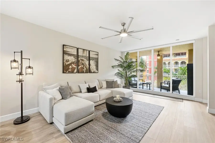 401 Bayfront Place #3307, Naples, FL 34102 - Image #2