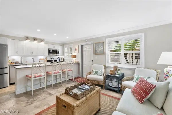 980 7th Avenue S #108, Naples, FL 34102