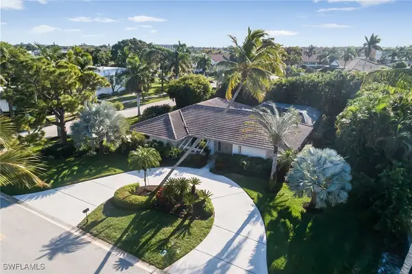 748 Willowhead Drive, Naples, FL 34103