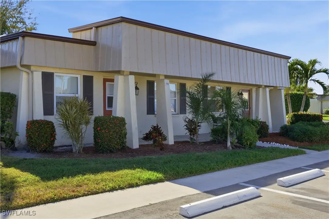 118 Gledhill Court, Fort Myers, FL 33919 - Image #1