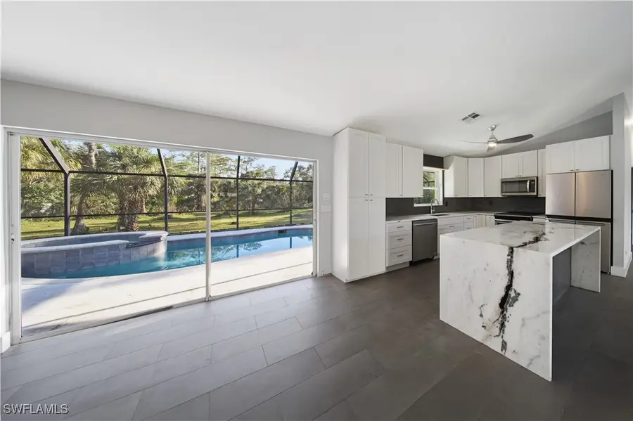 390 35th Avenue Ne, Naples, FL 34120 - Image #3