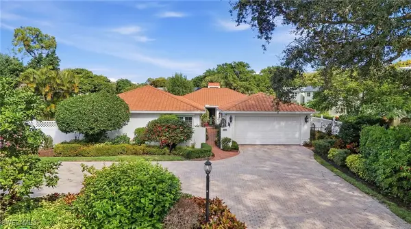 300 Bald Eagle Drive #1, Naples, FL 34105