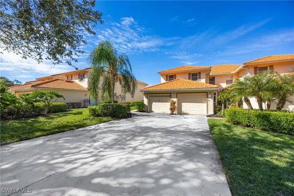 290 Robin Hood Circle #201, Naples, FL 34104
