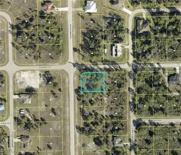 1015 Columbus Boulevard S, Lehigh Acres, FL 33974