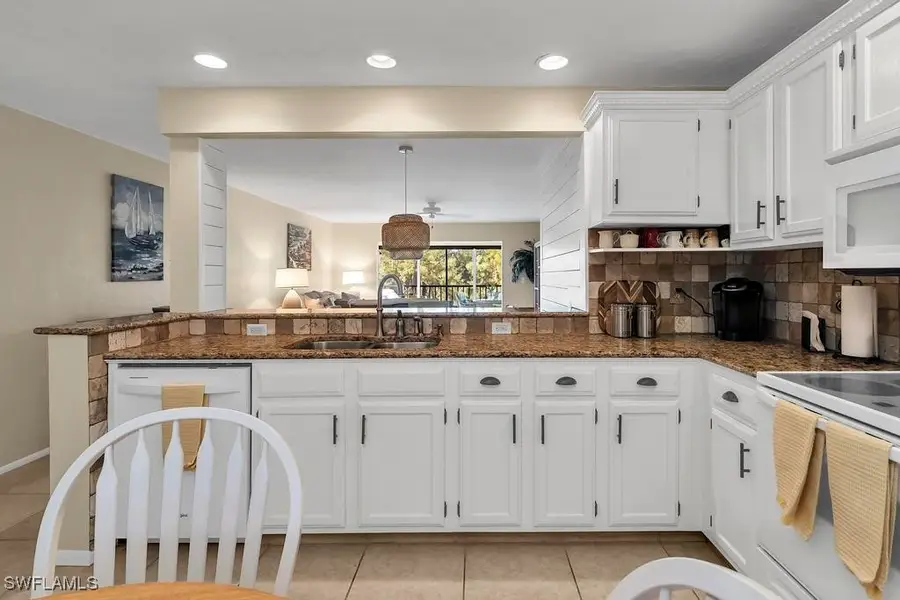 5250 Fox Hollow Drive #528, Naples, FL 34104 - Image #3