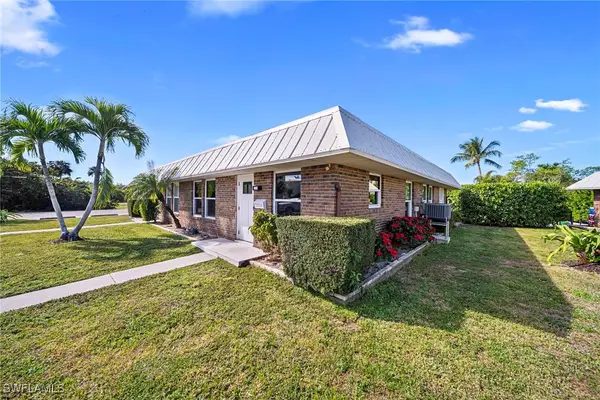 2858 Arbutus Street #F1, Naples, FL 34112