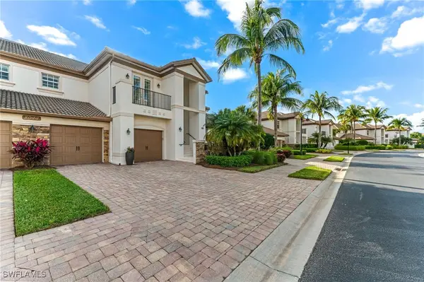 8044 Players Cove Drive #202, Naples, FL 34113