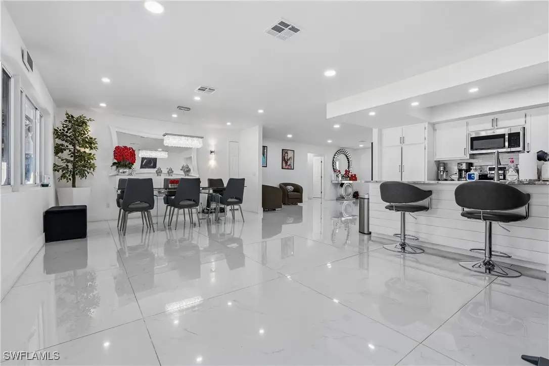 713 SE 43rd Street, Cape Coral, FL 33904 - Image #1