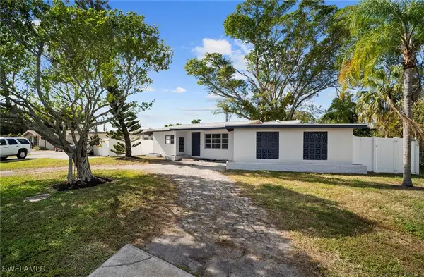 4244 Ellen Avenue, Fort Myers, FL 33901