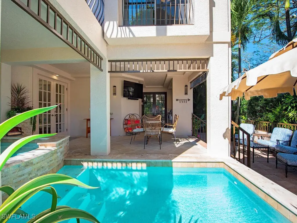 597 4th Avenue S #2, Naples, FL 34102 - Image #1