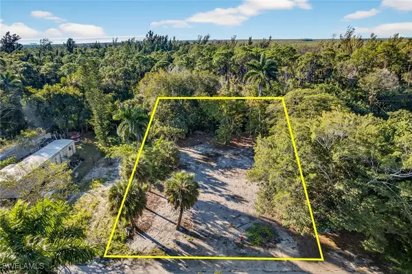 2596 Holly Avenue, Naples, FL 34112