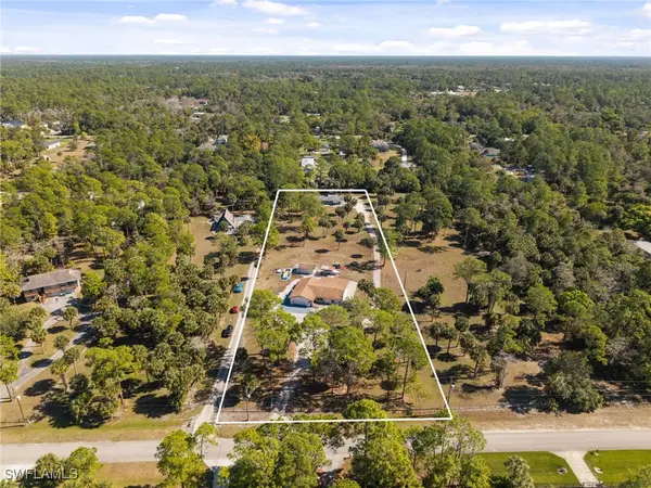 210 5th Street Nw, Naples, FL 34120