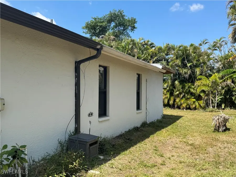 13470 Mcgregor Boulevard, Fort Myers, FL 33919 - Image #3