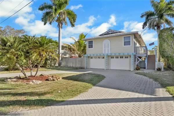1292 Grand Canal Drive, Naples, FL 34110