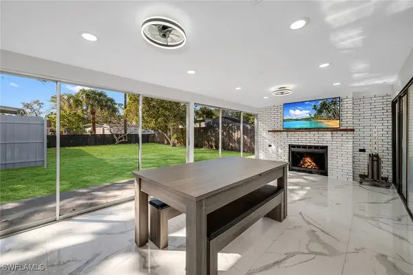 3954 Coconut Circle N, Naples, FL 34104