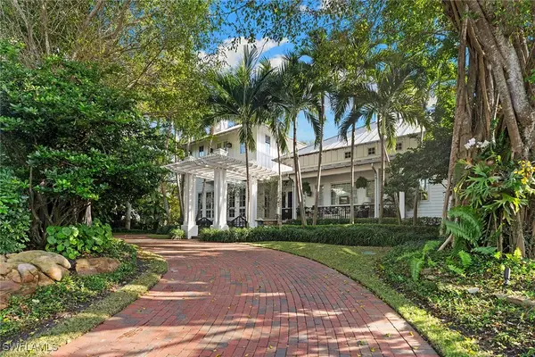 1800 Gordon Drive, Naples, FL 34102