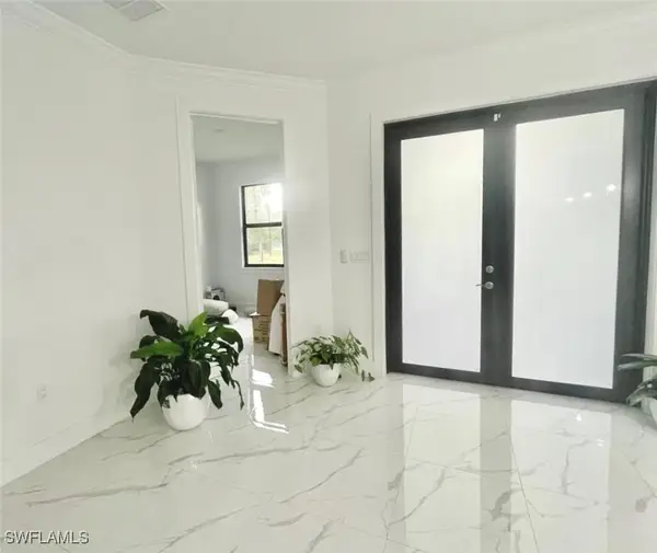 2813 16th Avenue Ne, Naples, FL 34120