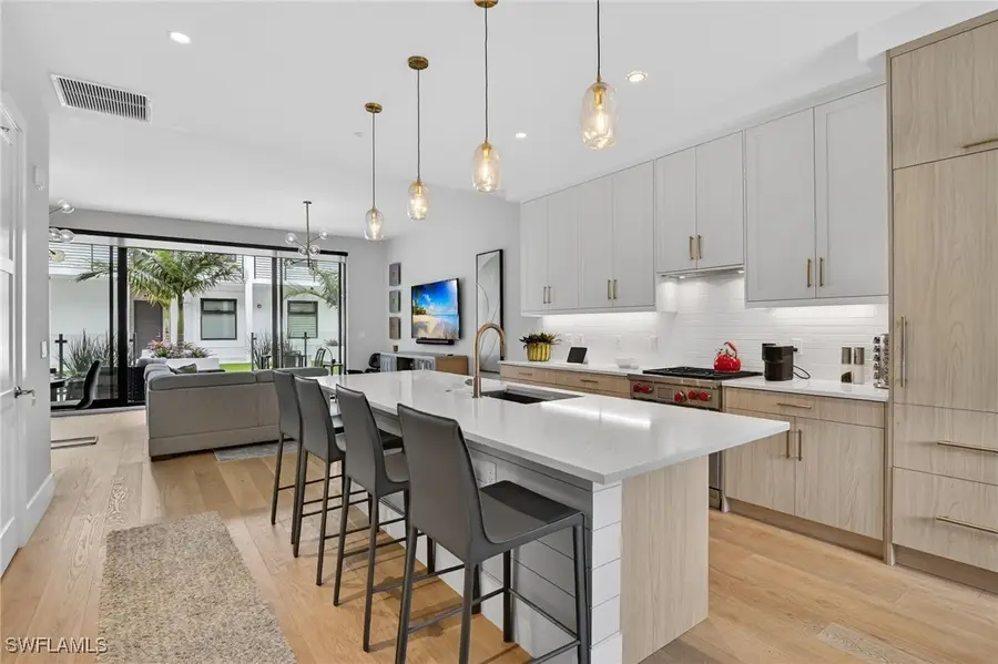 850 Central Avenue #208, Naples, FL 34102 - Image #2