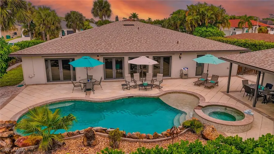 542 92nd Avenue N, Naples, FL 34108 - #3