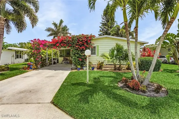 604 Charlemagne Boulevard, Naples, FL 34112