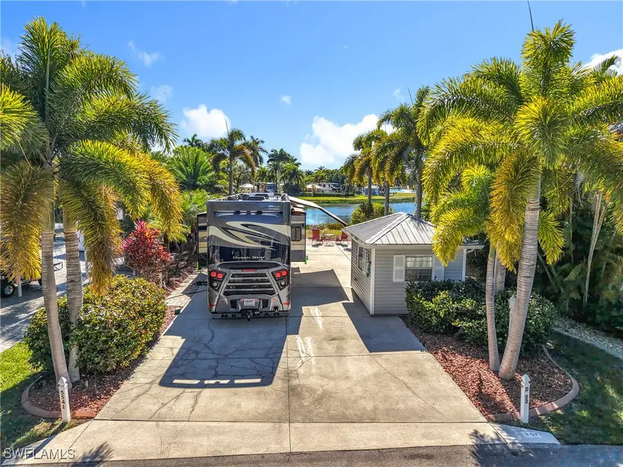 5541 Cypress Woods Resort Dr, Fort Myers, FL 33905 - #2