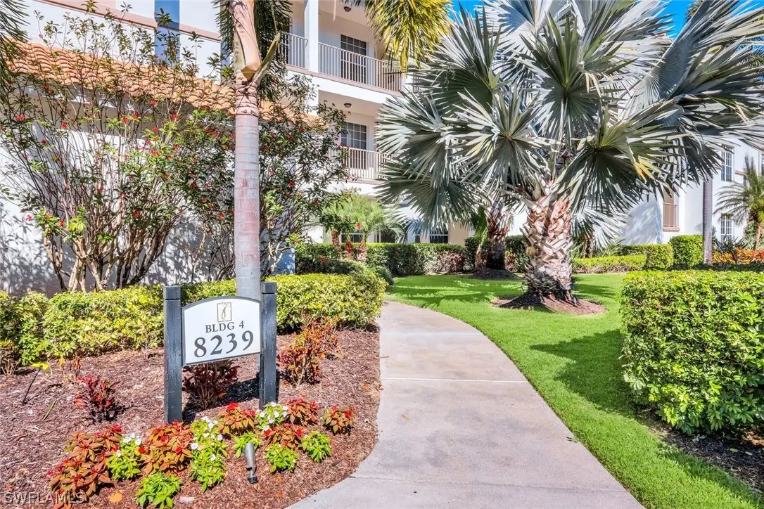 8239 Parkstone Place #107, Naples, FL 34120 - Image #1