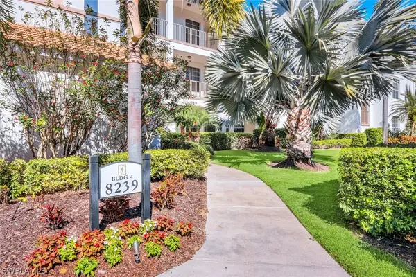 8239 Parkstone Place #107, Naples, FL 34120