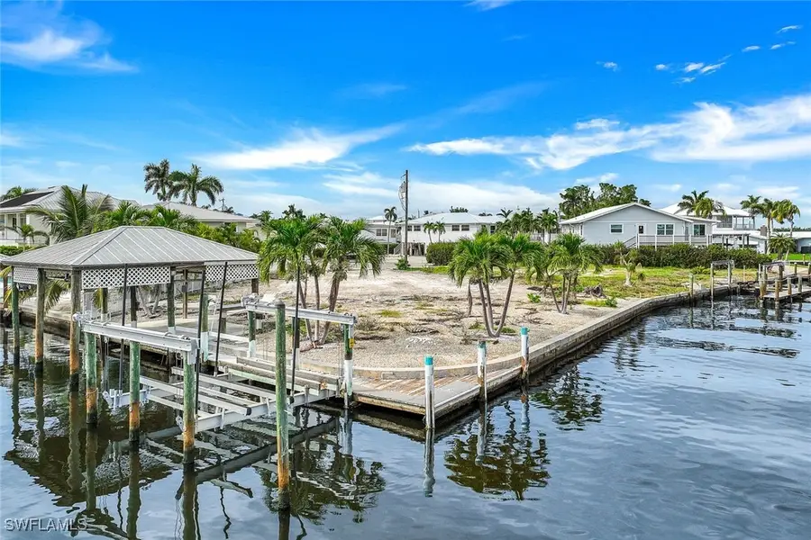 18 Avenida Carita, Fort Myers Beach, FL 33931 - Image #2