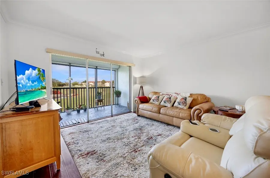 49 High Point Circle S #208, Naples, FL 34103 - Image #2