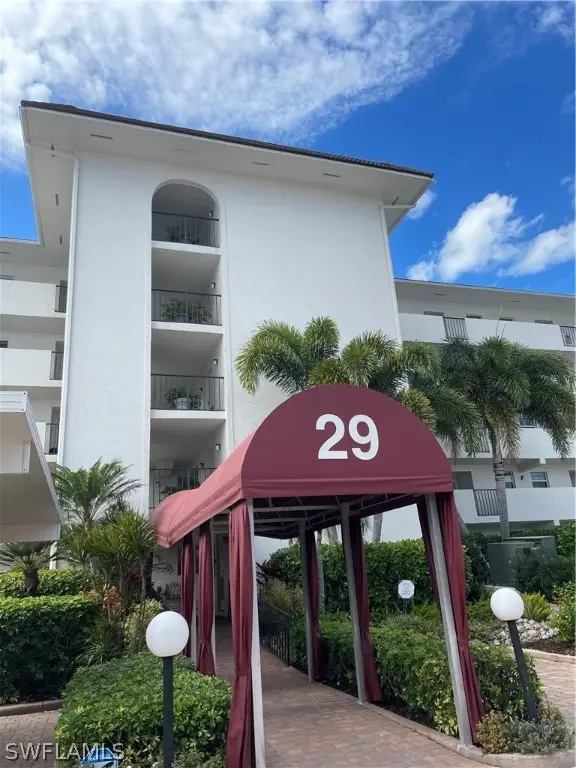 29 High Point Circle E #405, Naples, FL 34103 - Image #1