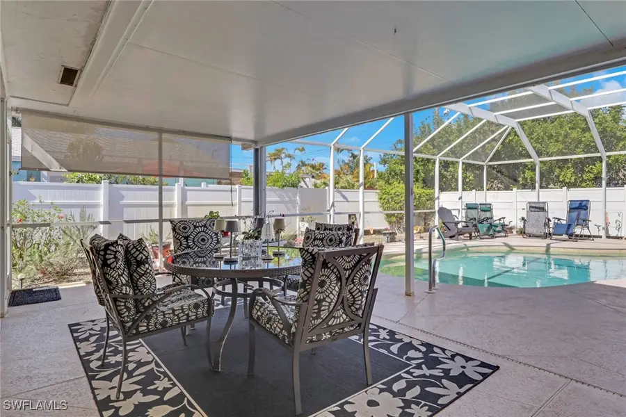 605 101st Avenue N, Naples, FL 34108 - Image #2