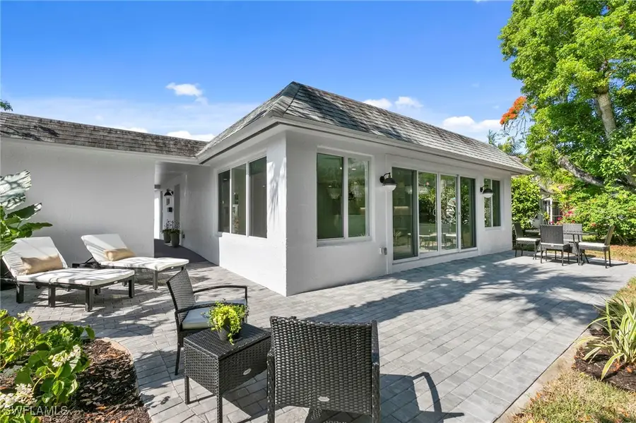 17 Knights Bridge Road, Naples, FL 34112 - Image #3