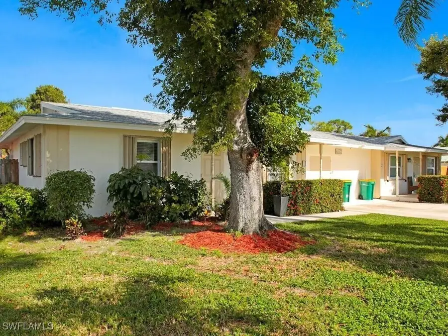 657 93rd Avenue N #2, Naples, FL 34108 - Image #3