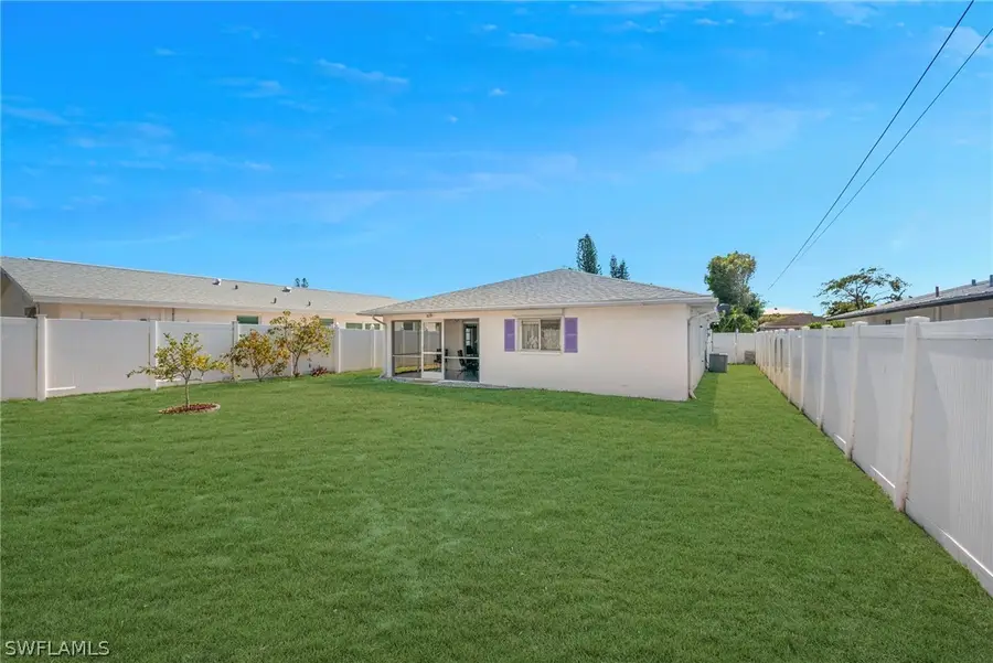 693 95th Avenue N, Naples, FL 34108 - #3