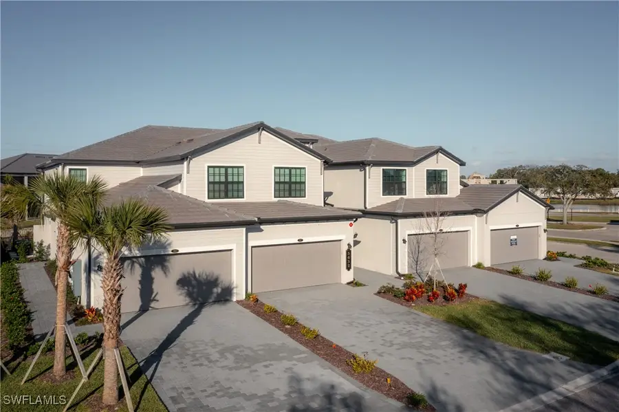 5632 Summit Pointe Circle #103, Bradenton, FL 34210 - Image #3